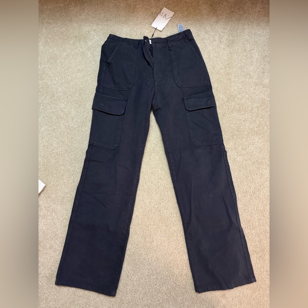 Zara cargos